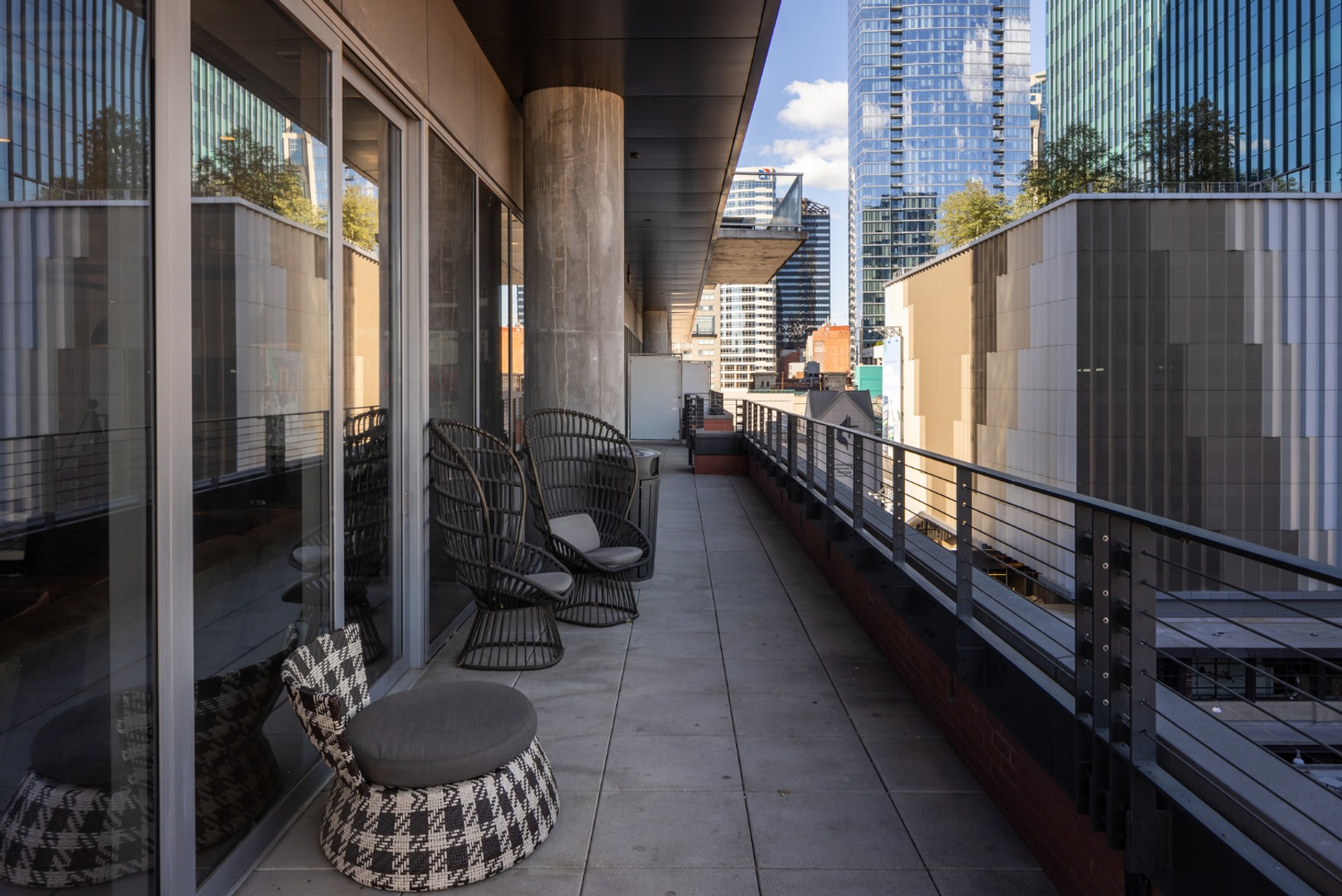 Lounge balcony